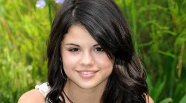 Selena Gomez Download for desktop