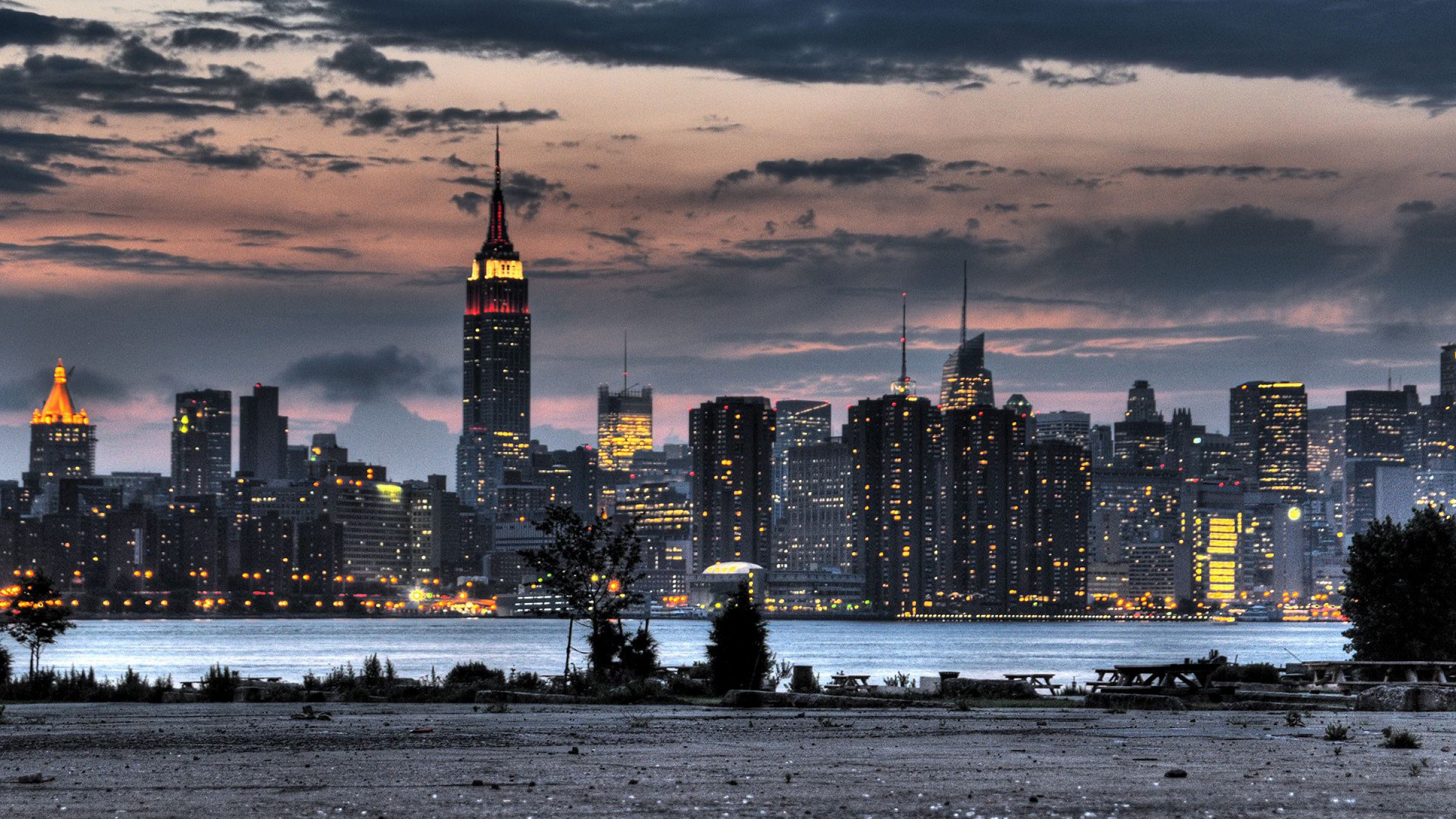 new york city skyline pic