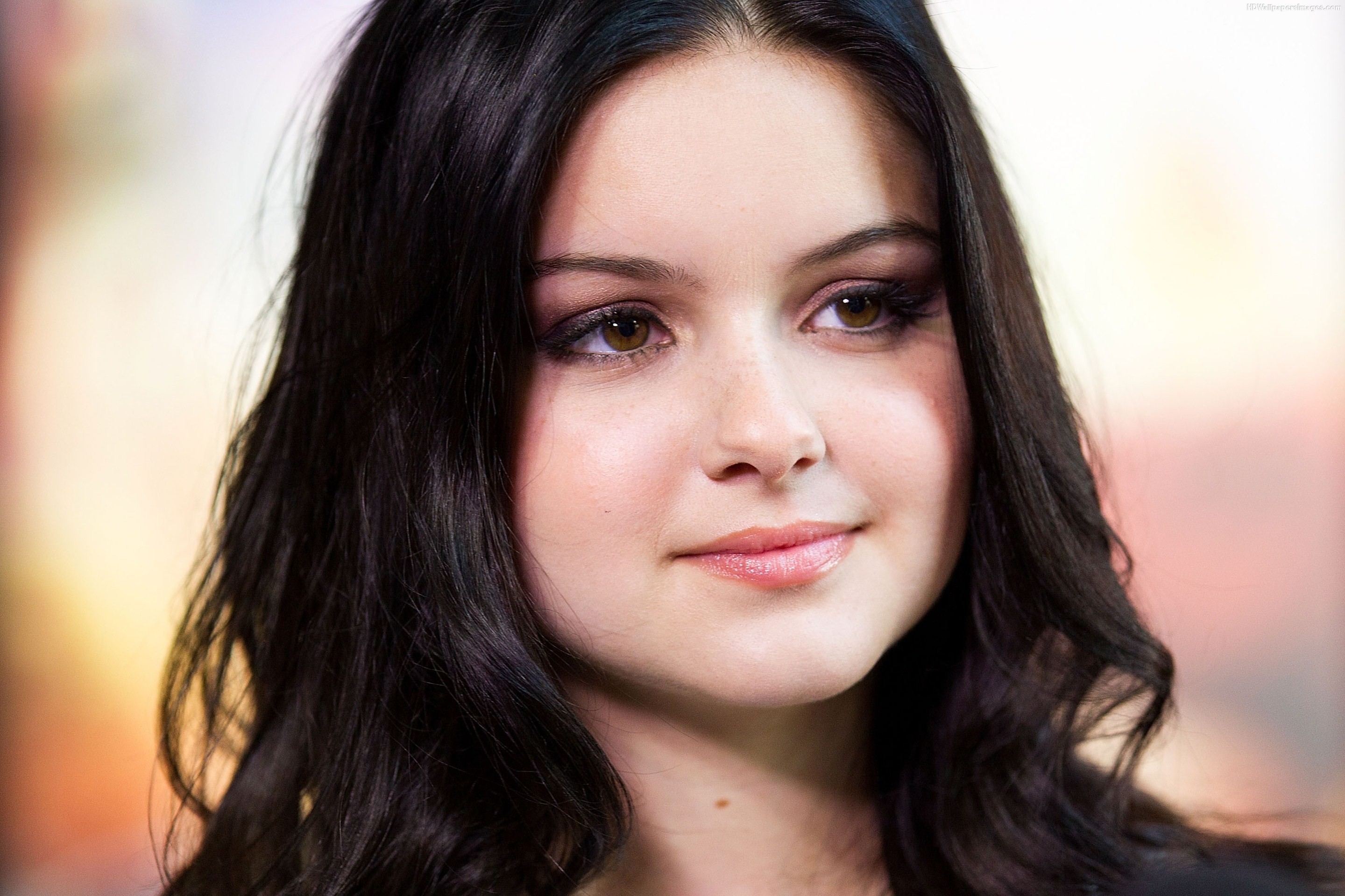 Ariel Winter Wallpapers High Quality Download Free
