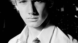 Alex Pettyfer Iphone wallpapers