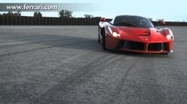 Ferrari Laferrari Photos