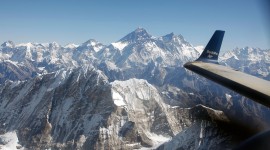 Everest Mountain Desktop Wallpaper