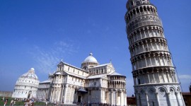 Tower of Pisa Desktop Wallpaper