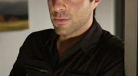 Zachary Quinto Wallpaper For IPhone 7