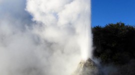 Geyser Wallpaper For IPhone