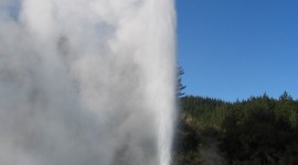 Geyser Wallpaper For IPhone Free