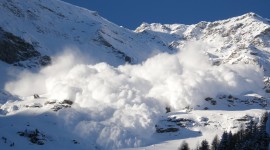 Snow Avalanche Wallpaper HD