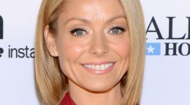 Kelly Ripa Wallpaper For IPhone 6 Download