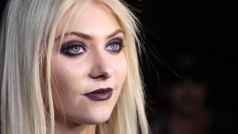 Taylor Momsen wallpapers high quality
