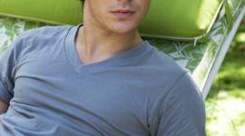 Zac Efron Wallpaper For IPhone Free