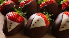 Berries In Chocolate Wallpaper For PC