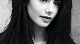 Lily Collins Wallpaper For IPhone