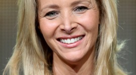Lisa Kudrow Wallpaper For IPhone 6 Download