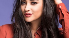 Shay Mitchell High Quality Wallpaper