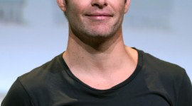 Chris Pine Wallpaper For IPhone Free