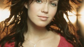 Mandy Moore Wallpaper For IPhone