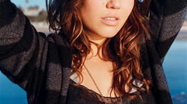 Mandy Moore Wallpaper For IPhone 7