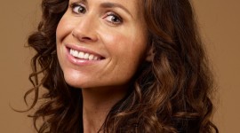 Minnie Driver Wallpaper For IPhone 6