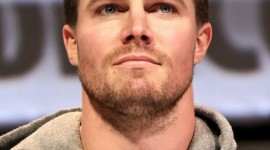 Stephen Amell Wallpaper For IPhone