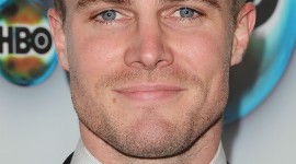 Stephen Amell Wallpaper For IPhone 7