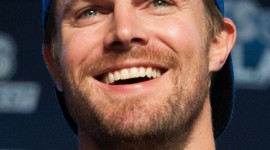 Stephen Amell Wallpaper For IPhone Download