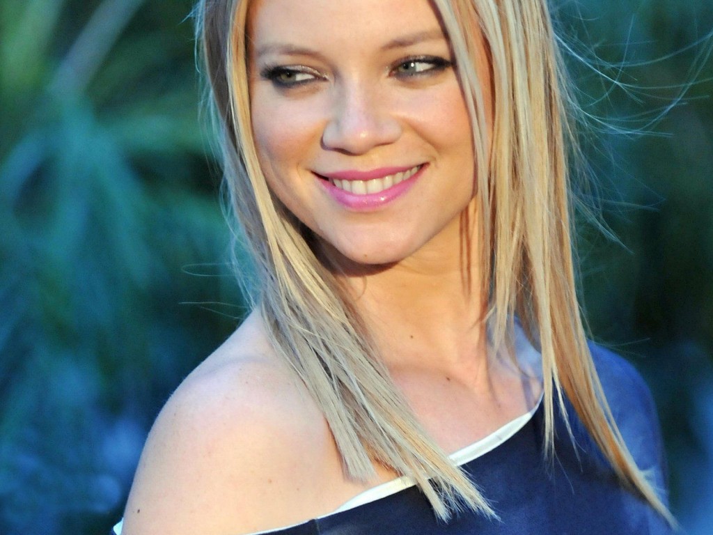 Amy Smart wallpapers HD