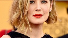 Rosamund Pike Wallpaper For IPhone