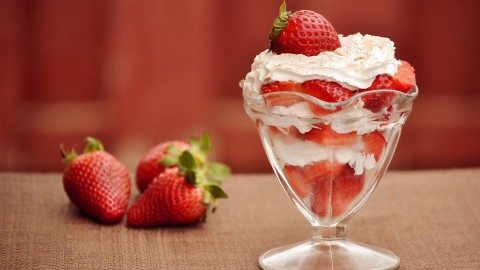 Strawberry With Cream wallpapers high quality