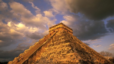Chichen Itza In Mexico wallpapers high quality