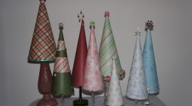 Christmas Tree Cones Photo Free