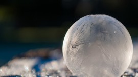 Frozen Bubbles Wallpaper