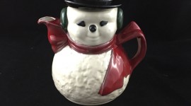Porcelain Snowman Wallpaper For IPhone#2