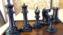 Chessmen Desktop Wallpaper