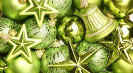 Green Christmas Balls Photo Free