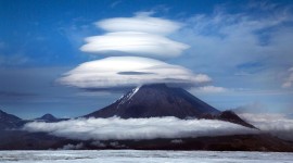 Lenticular Clouds Photo Free#1
