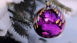 Purple Christmas Balls Wallpaper HQ