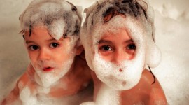 Children Bath Desktop Wallpaper HD