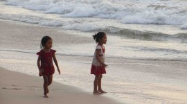 Children By The Seashore Photo Download