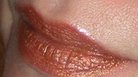 Golden Lips Photo Free#1