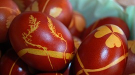 Red Easter Eggs Photo Download