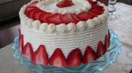 Strawberry Cake Desktop Wallpaper