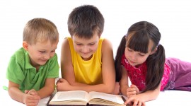 Children Read Wallpaper