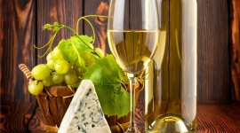 White Wines Desktop Wallpaper