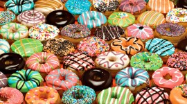 4K Doughnuts Wallpaper Download Free