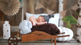 4K Sleeping Babies Desktop Wallpaper