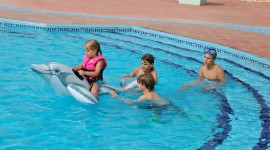 Children In The Pool Wallpaper Full HD