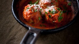 Meatballs In Tomato Sauce Wallpaper For IPhone Free