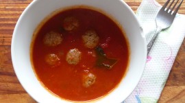 Meatballs In Tomato Sauce Wallpaper For PC