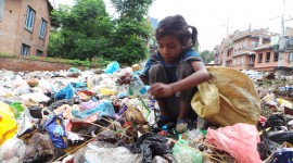 Child And Poverty Photo Download