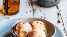 Ice Cream With Honey Wallpaper